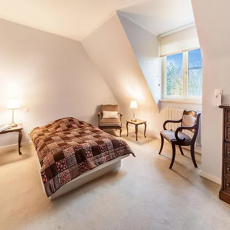 Charming By High Fens