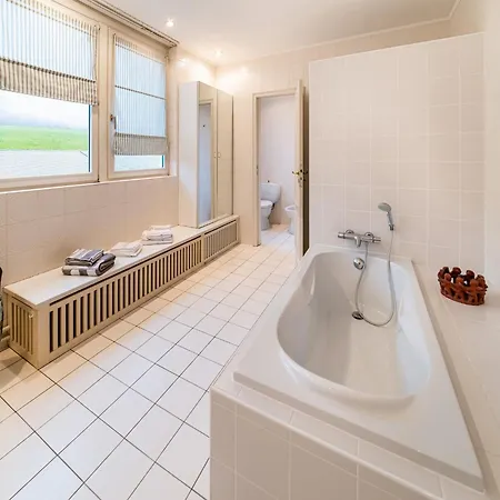 Charming By High Fens בית נופש מאלמדי