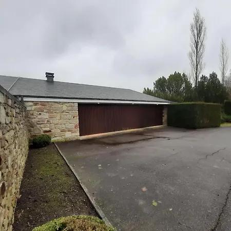 בית נופש Charming By High Fens *